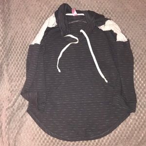 Sweatshirt.